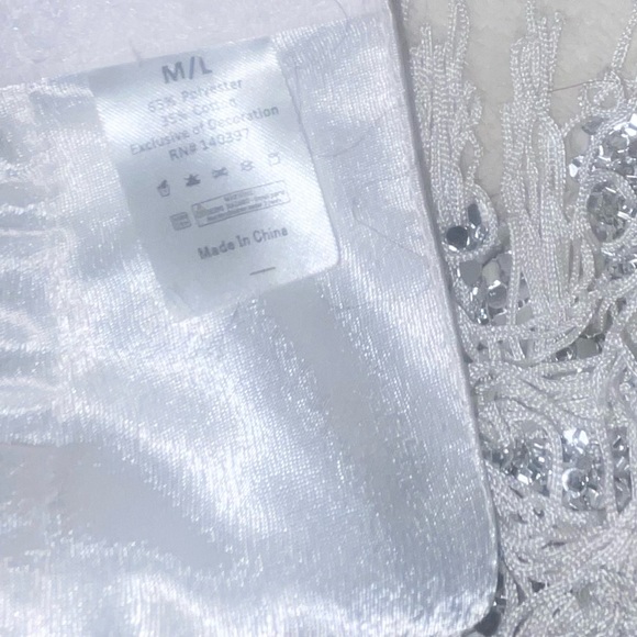 Exotic wear new!! L/XL TOP, M/L BOTTOM - Picture 5 of 11